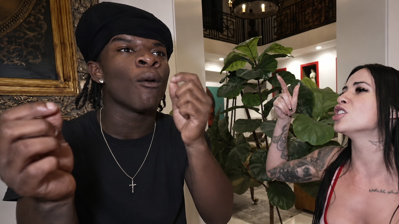 TreyLiving Knocks Out Fan After Viewer Challenges Him To A 30-Second Fight On Livestream
