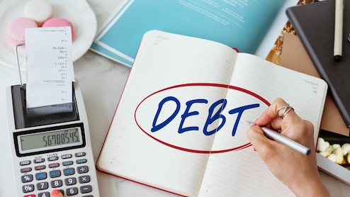 Debt Snowball vs Debt Avalanche: Which Method Clears Debt Faster?