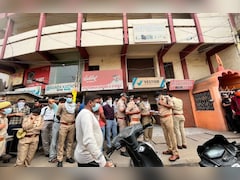 प्रयागराज में सनसनीखेज वारदात: घर में मिली माता-पिता और बेटी की लाश, बेटा लापता होने से हत्या का शक