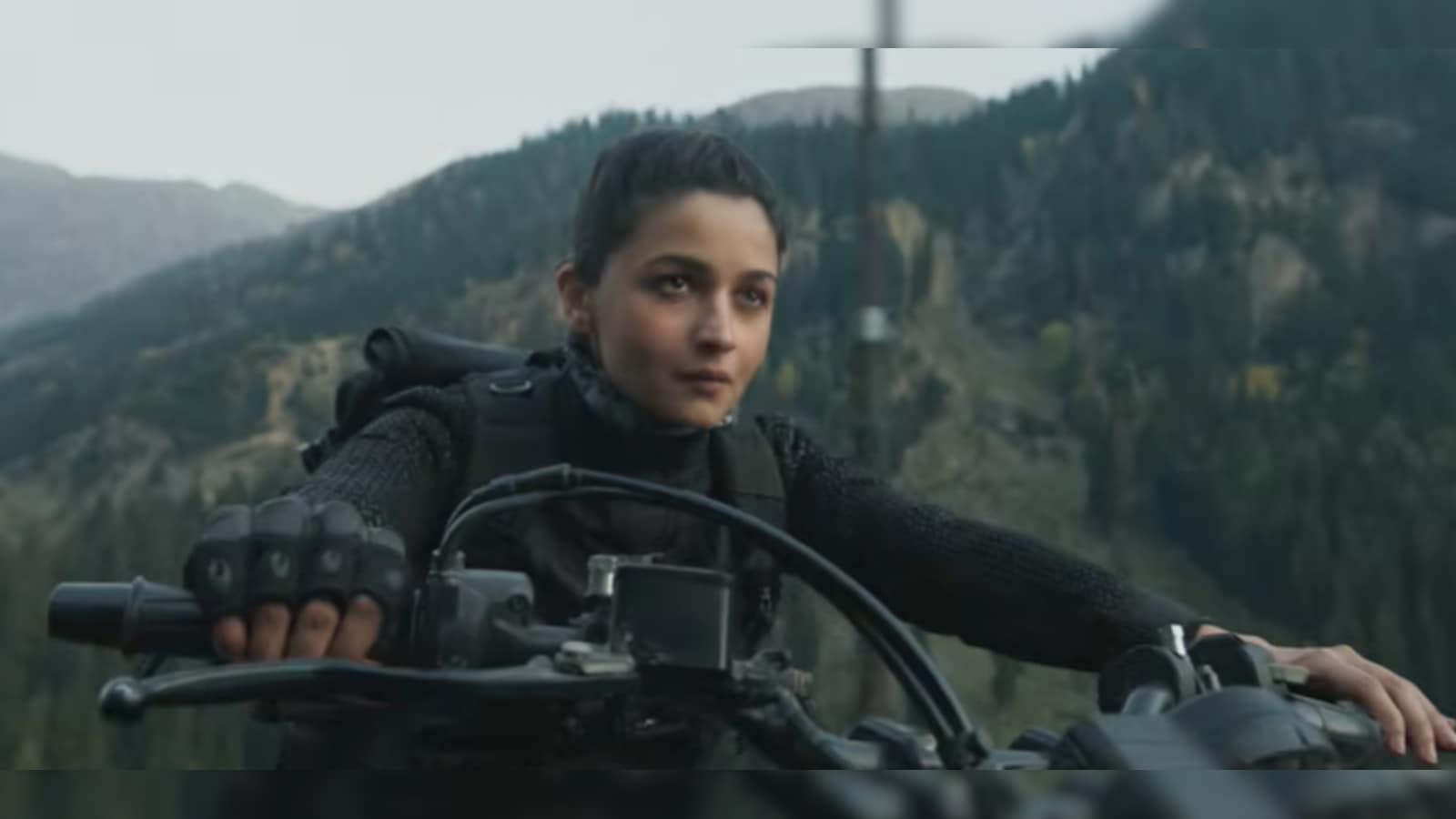 Amitabh Bachchan, Sandeep Reddy Vanga, Zoya Akhtar Send Big Love To Alia Bhatt's Alpha Teaser