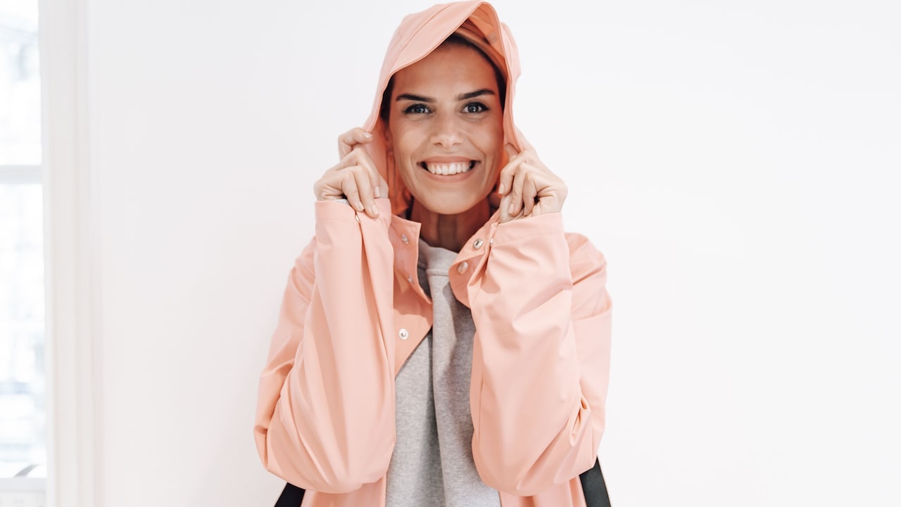 Poncho Vs Zip-Up Raincoat: Which One Works Better For Bike Rides? Poncho Vs Zip-Up Raincoat: Which One Works Better For Bike Rides?