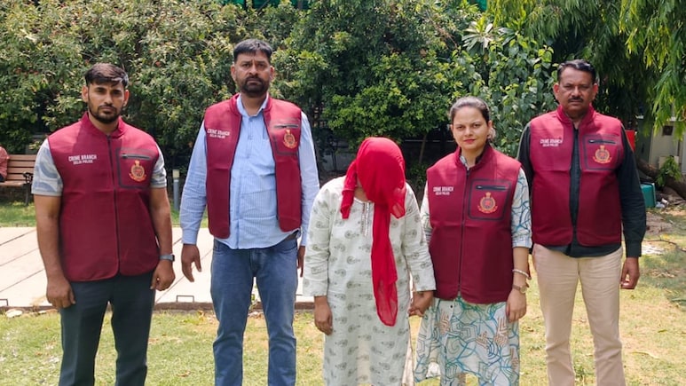 दिल्ली में पुलिसकर्मियों को ब्लैकमेल करती थी राजू मीणा की गैंग, 3000 पन्नों की चार्जशीट ने खोले कई राज