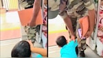 दिल्ली मेट्रो में 1 छोटे बच्चे ने जवान को सैल्यूट किया और पैर छुए,CISF ने शेयर किया दिल को छू लेने वाला वीडियो