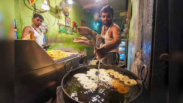One In Six Samples Failed Tests In FY26: Are Indians Losing Faith In Food?
