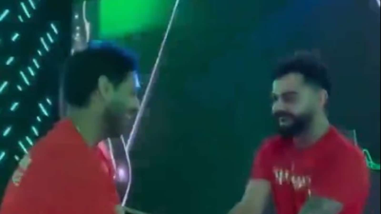 Watch: Virat Kohli Burns The Internet With Viral "<i>Kikli</i>" Dance With Bhuvneshwar Kumar