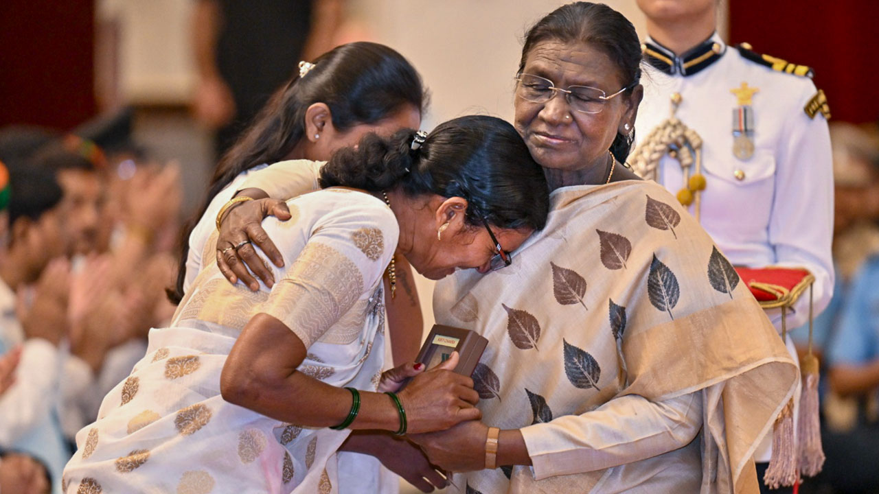 Tears, Pride As Nation Honours Bravehearts