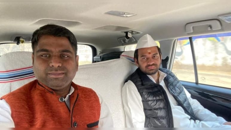 तेज प्रताप ने ज&zwj;िसे क&zwj;िया था न&zwj;िलंब&zwj;ित उसे फ&zwj;िर बनाया अपना PA, 11 महीने में ही खत्&zwj;म कर द&zwj;िया 6 साल का 'वनवास'