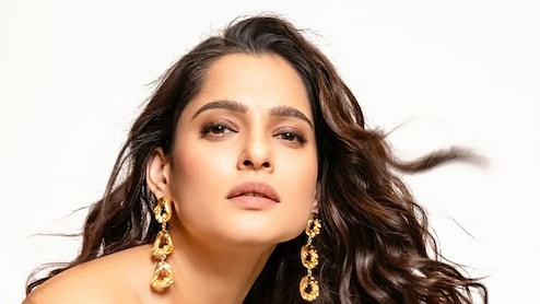 Priya Bapat Recalls Uncomfortable Scene Where Co-Star 'Kept Kissing' Her: 'Didn't Know How To Deal With This'