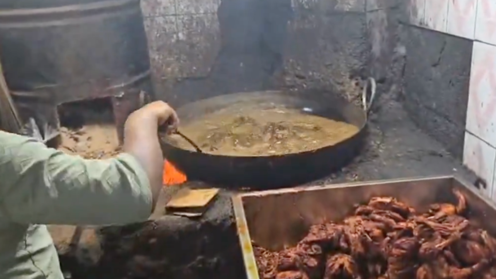 110 kg Chicken, Adulterated Materials Seized In Unlicensed Hyderabad Restaurant
