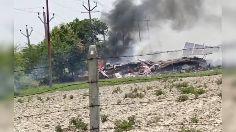 लखनऊ: पटाखा फैक्ट्री में जोरदार विस्फोट, मजदूर महिला की मौत, एक युवक गंभीर घायल&nbsp;
