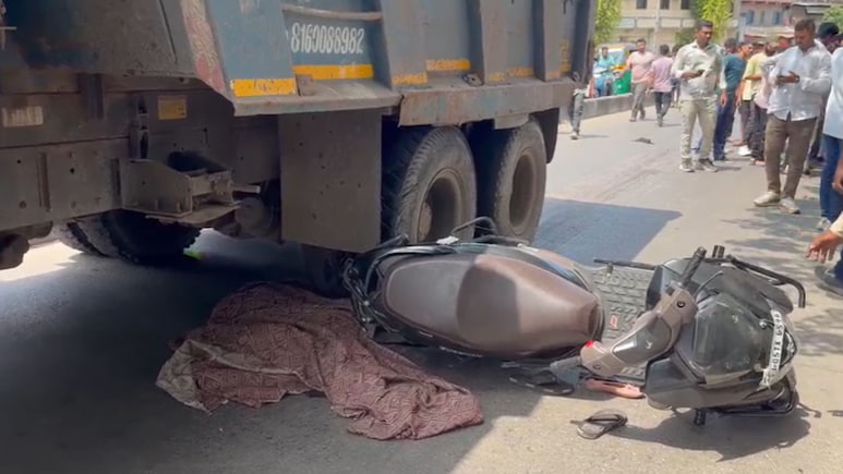 सूरत में काल बनकर दौड़ा डंपर, 22 साल की मां और 3 साल की मासूम की कुचलकर दर्दनाक मौत