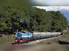 4 साल बाद कांगड़ा घाटी नैरोगेज रेल सेवा यात्रियों के लिए फिर से हुई शुरू, जानिए टाइमिंग समेत जरूरी डिटेल्स
