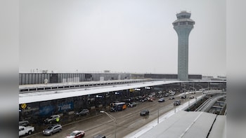 Chicago Airports Cancel Flights With Tornado Alert In Place