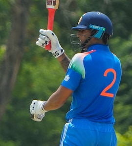 Shubman Gill, Shreyas Iyer Told To Comfort India Star As Potential Debut Looms. Not Vaibhav Sooryavanshi