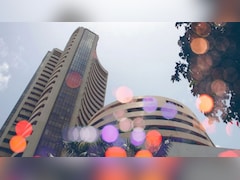 Share Market में हरियाली: सेंसेक्‍स 500 अंक उछला, निफ्टी 23,200 के पार, कच्‍चा तेल‍ गिरा, जानिए रुपया कितना चढ़ा