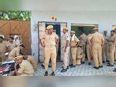 अजमेर में 200 पुलिसकर्मियों ने घेरी सासी बस्ती, हिस्ट्रीशीटरों के खंगाले घर