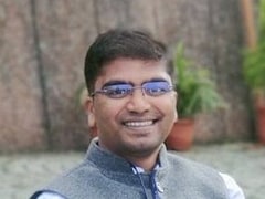 लैंप के नीचे पढ़कर बन गए IAS ऑफिसर, इसे कहते हैं रियल सक्‍सेस स्‍टोरी