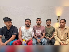 दिल्ली अग्निकांड: रियल लाइफ हीरो, दूसरों की जान बचाने के लिए जिन्होंने जान की बाजी लगा दी