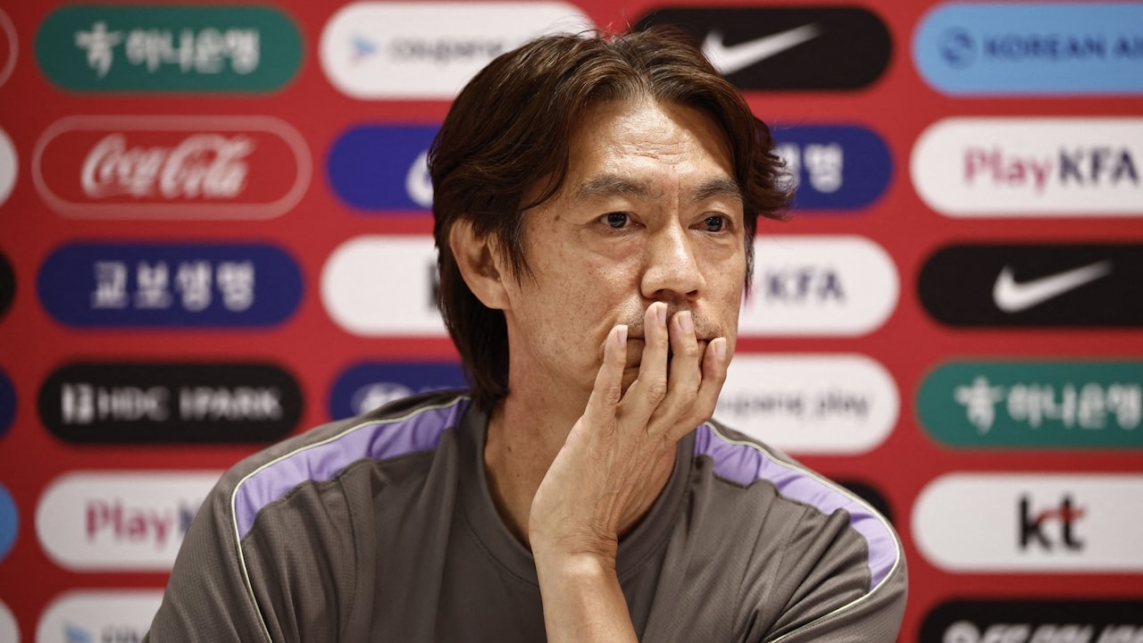 Broadcaster Blurs Out South Korea Coach Hong Myung-bos Face After FIFA World Cup Fiasco