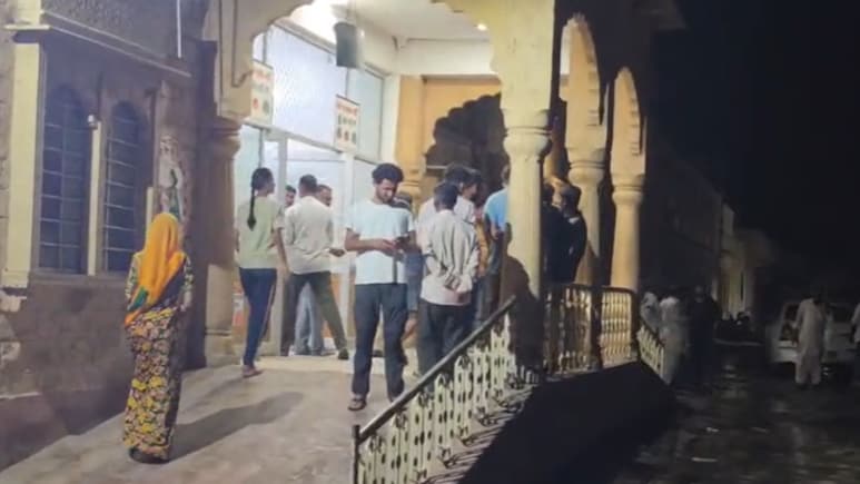 जैसलमेर में सम सैंड ड्यून्स में दीवार आंधी से ढही, लोक कलाकार की मौत, तीन जोधपुर रेफर