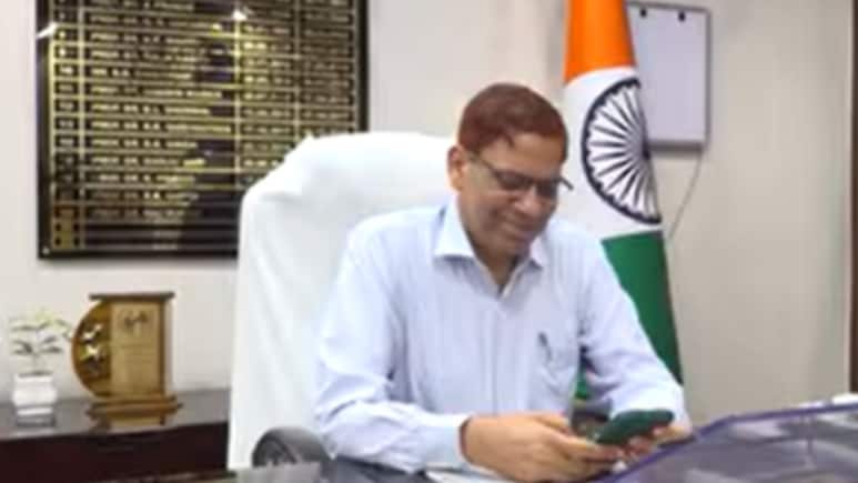 CID की छापेमारी के बाद RIMS के डायरेक्टर प्रोफेसर डॉ. राजकुमार  ने दिया इस्तीफा
