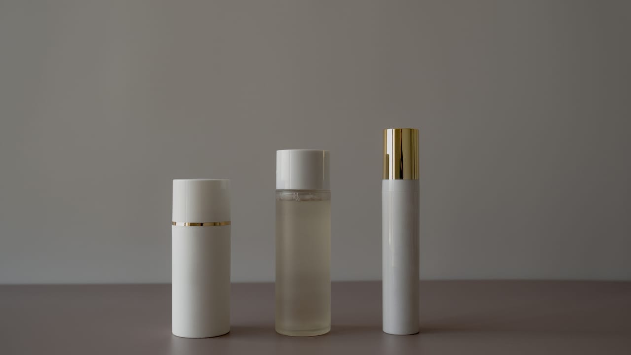 Top skincare essentials for Oily Skin during humid weather