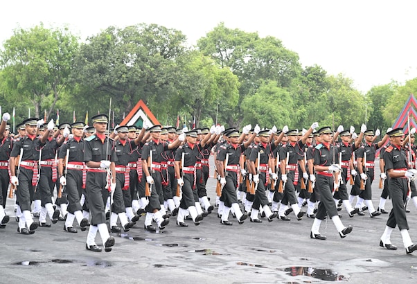 क्या NDA कैडेट्स को ट्रेनिंग के दौरान भी मिलती है Salary? जानें हर महीने हाथ में आते हैं कितने रुपये