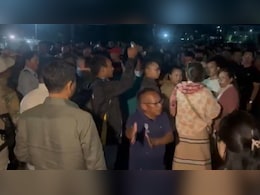 मणिपुर में बवाल: 6 नगा बंधकों की हत्या से उबाल, हॉस्पिटल में जुटे हजारों लोग, पुलिस ने दागे आंसू गैस के गोले