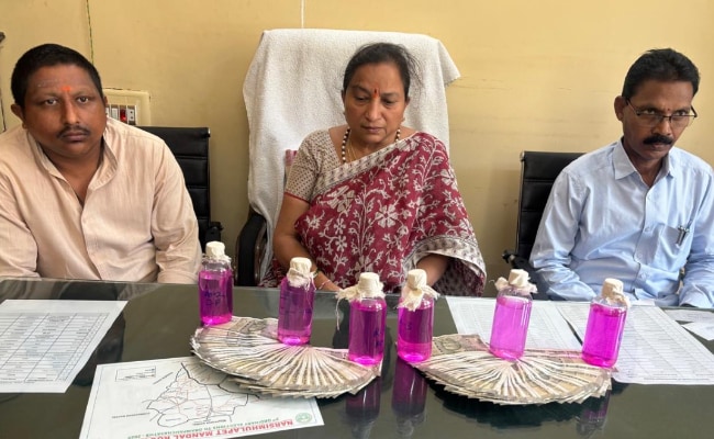 Telangana official and son allegedly caught taking Rs 45,000 bribe