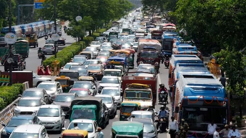 Traffic Curbs In Delhi As INDIA Bloc Marches To Election Commission Over SIR Row