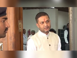Live: 'अभी अरेस्ट करवा दूंगा, पहचानता नहीं मुझको', झारखंड राज्यसभा चुनाव की वोटिंग में पहुंचे कांग्रेस विधायक भड़के, VIDEO