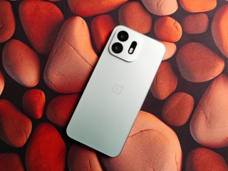 OnePlus N6 लॉन्च से पहले लुक हो गया लीक, बॉक्स में मिलेगा इतना कुछ!