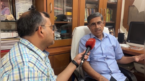 मीनाक्षी नटराजन: हैंडबुक कहती है संदेह का लाभ उम्मीदवार को, चुनाव याचिका बताएगी पर्चा सही खारिज हुआ या नहीं