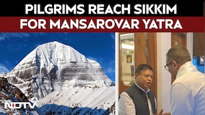 Kailash Mansarovar Yatra | First Batch Of Pilgrims Arrive In Gangtok For 2026 Mansarovar Yatra
