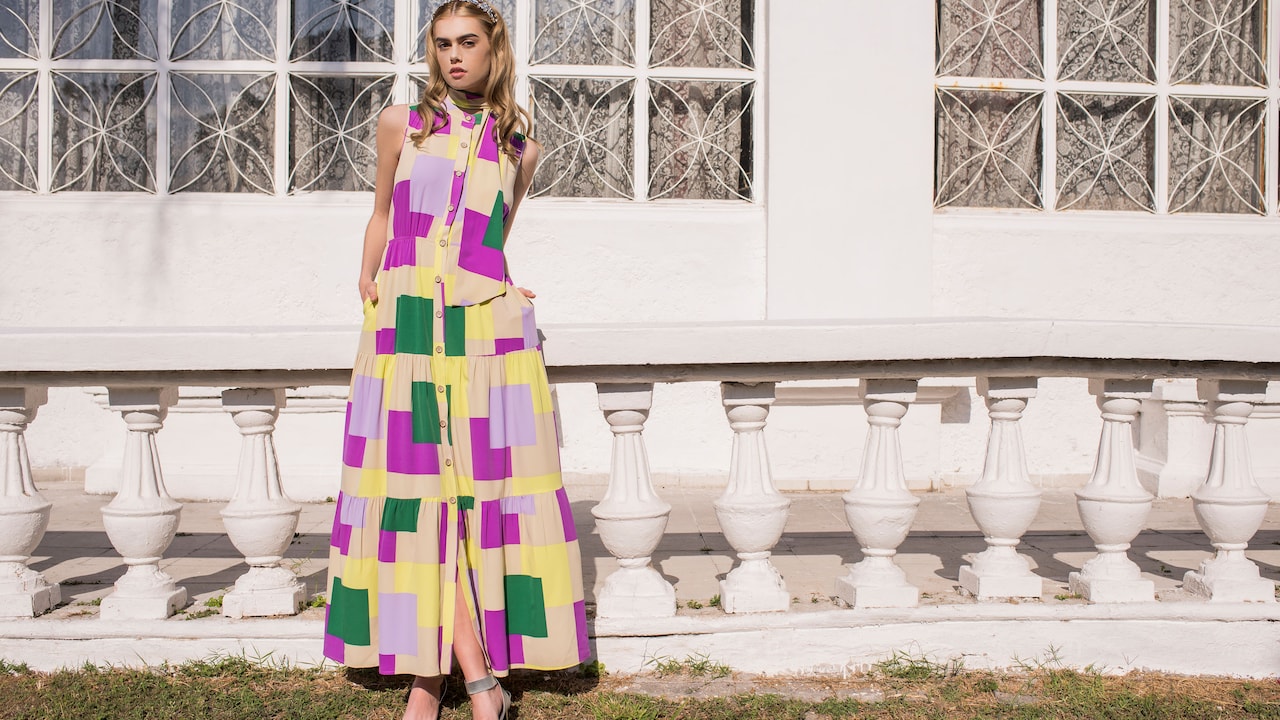 Get flowy tiered dresses for beach days, brunches, and getaways