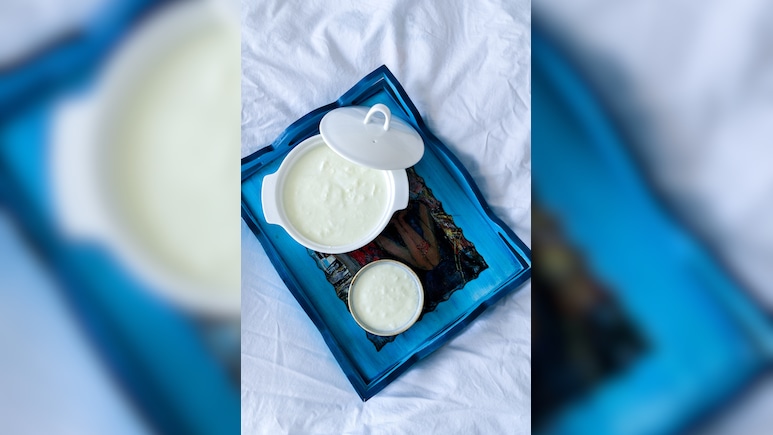 सिर्फ 2 घंटे में बिना जामन के जमेगा बाजार जैसा गाढ़ा दही, हरी मिर्च की ये ट्रिक आएगी आपके काम