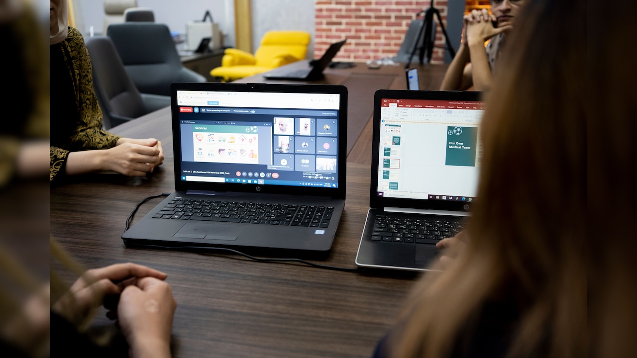 Which intel core laptop do you want to grab under ₹90,000 from Amazon Prime Day Early Deals?