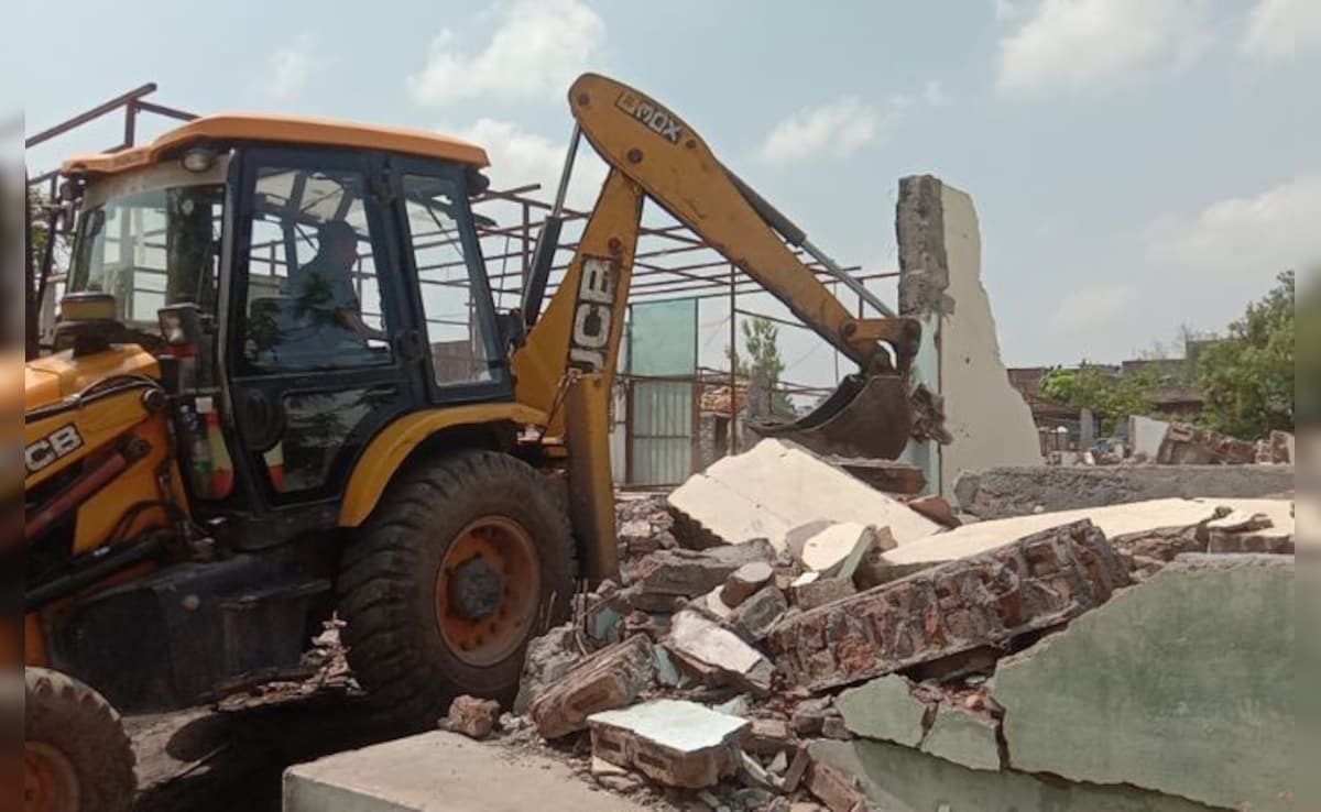 सिंहस्थ 2028 की तैयारियों में सख्ती: उज्जैन में 20 अवैध मकान ढहाए, कोर्ट स्टे खत्म होते ही कार्रवाई