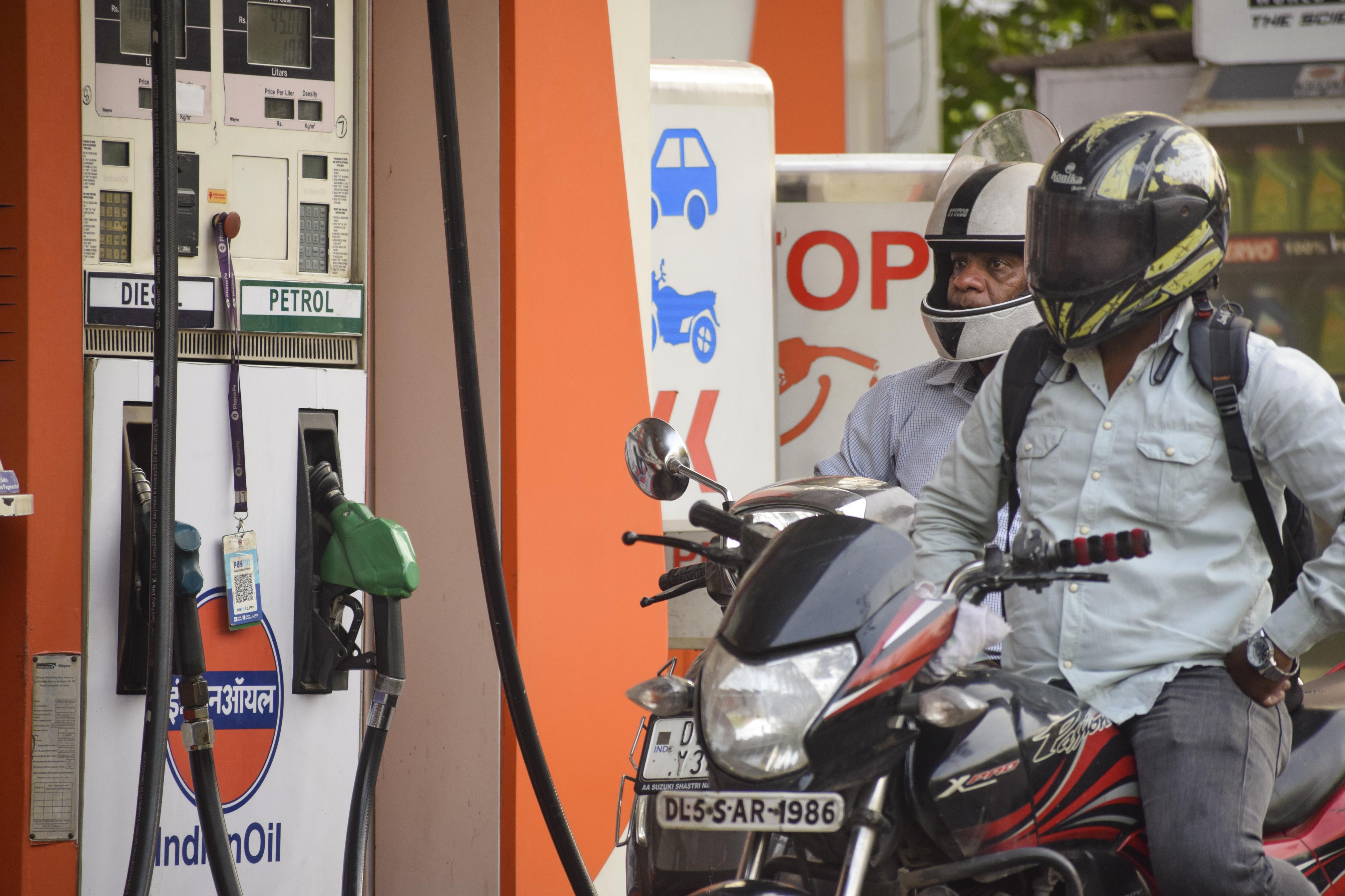 Government weighs phased shift to higher ethanol blends, starting with E21