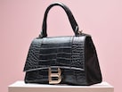 ऑफिस और कॉलेज के लिए बेस्ट हैं Lavie और Caprese के ये Handbag, मिल रहे हैं 70% के धांसू डिस्‍काउंट पर