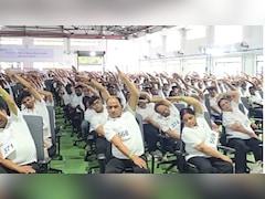 नागपुर में ‘चेयर योग’ का बड़ा आयोजन, कर्मचारी और परिवारों ने मिलकर बनाया रिकॉर्ड