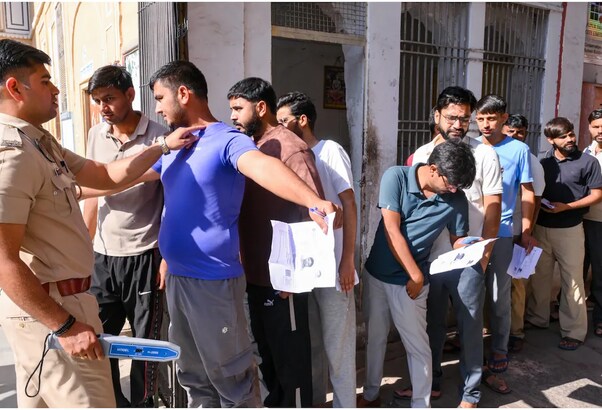 UP सिपाही भर्ती परीक्षा के लिए 30 हजार AI कैमरों से मिनट-टू-मिनट निगरानी, गड़बड़ी करने वालों को उम्रकैद