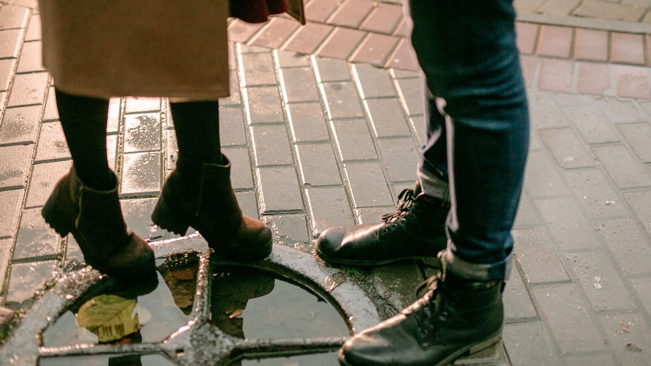 Rainy-Day Footwear That Does Not Look Too Sporty: What Soles And Materials Work Best