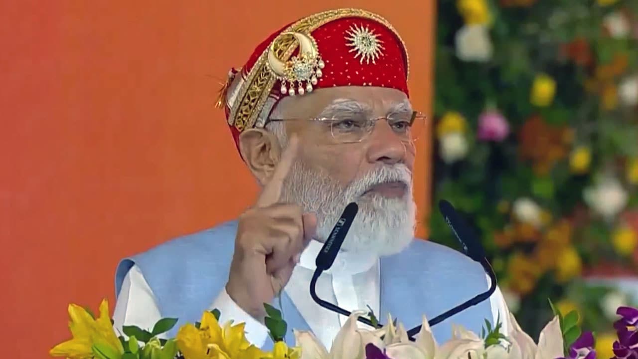 GDP Showdown: India Logs 7.8% Growth, PM Modi Slams 'Pessimists' Amid Political War
