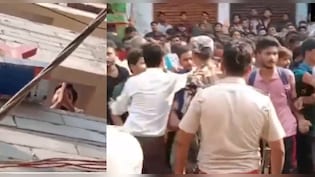 पुलिस की कार्रवाई से संतुष्ट, कोचिंग के बाहर प्रदर्शन कर रहे छात्रों को हाथ जोड़कर खान सर ने कराया शांत