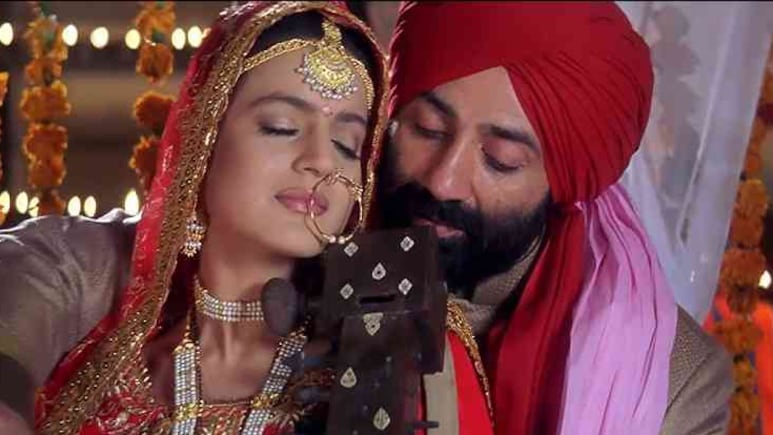 Ameesha Patel Questioned 18-Year Age Gap Between Her And Sunny Deol In <i>Gadar</i>: 'Aren't I A Baby Compared To Him?'