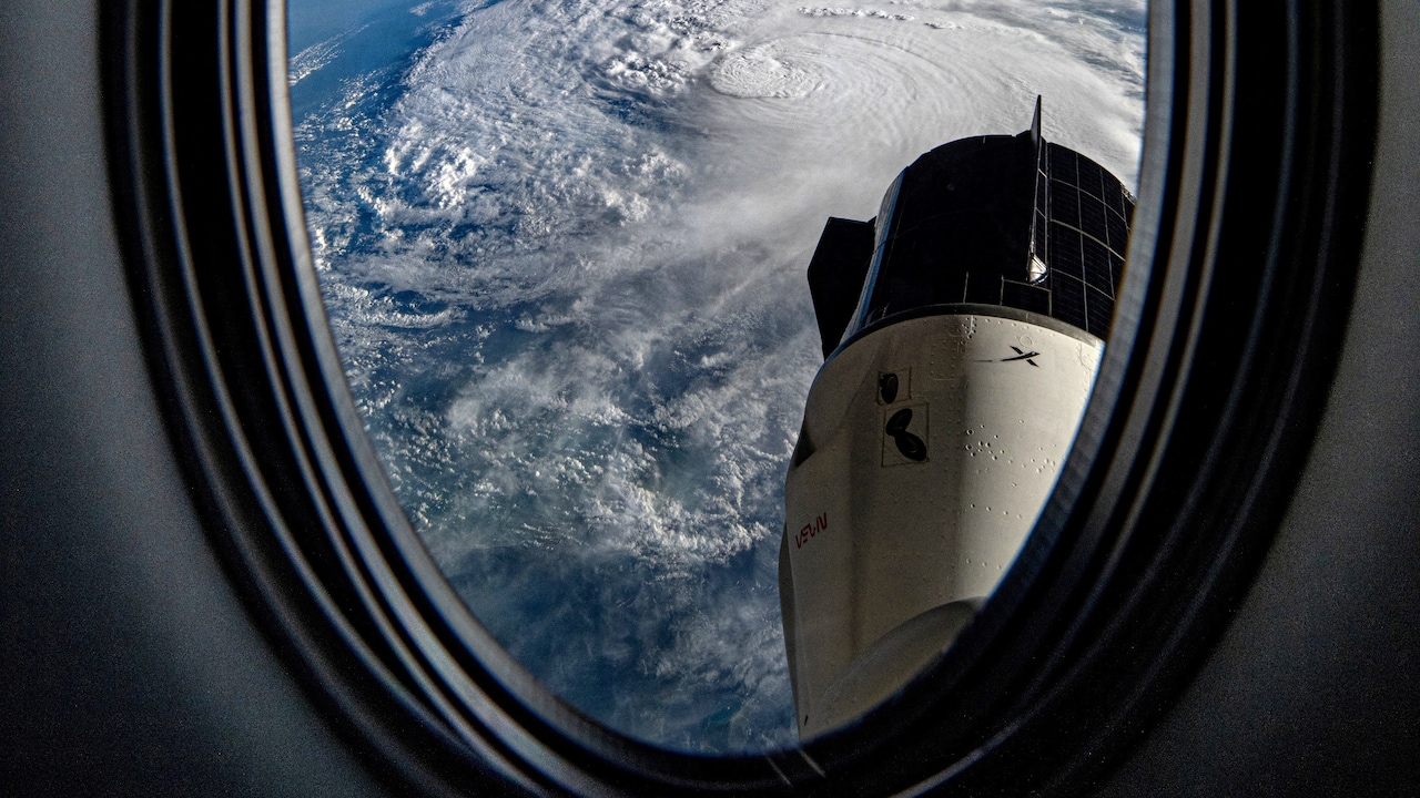Astronauts Briefly Take Shelter After Leak On Space Station Triggers Safety Alert