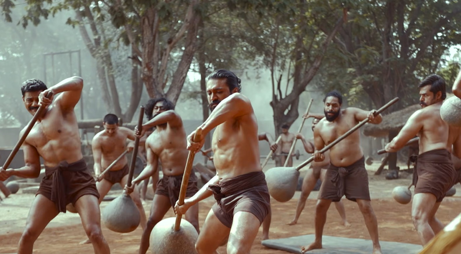 'पेद्दी' का 'मस्सा मस्सा' सॉन्ग आउट, राम चरण का पहलवान अवतार देख फैन्स बोले- समर्पण, मेहनत और मजबूत इरादे