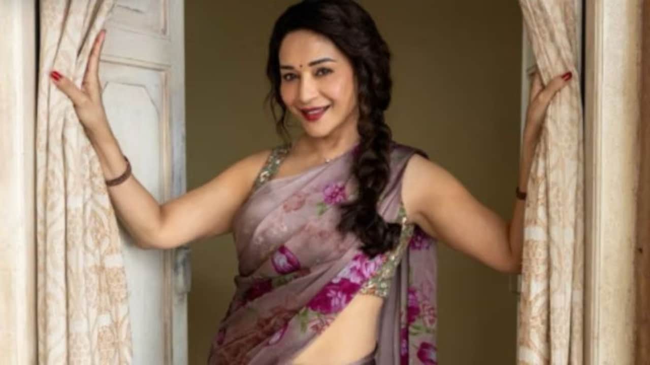 Madhuri Dixits Sleeveless Blouse Maa Behen Look
