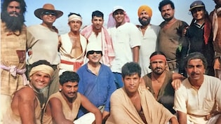 One From The Archives: Aamir Khan And Team In A <i>Lagaan</i> Throwback